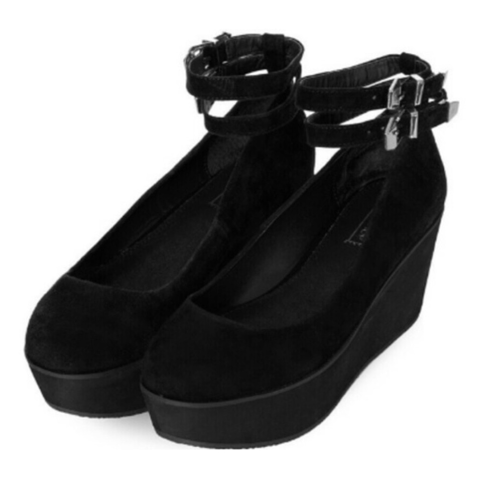 ISO FLATFORM SHOES - DO NOT BUY